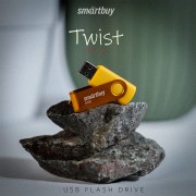 USB 8GB SmartBuy Twist Yellow (SB008GB2TWY), желтый