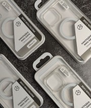 Накладка силиконовая Breaking MagSafe для iPhone 15 Pro Max, прозрачный