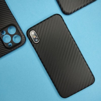Чехол-накладка для iPhone XR (6.1") карбон, черный